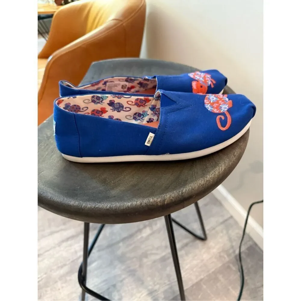 Toms 2020 Year of the Rat Blue Embroidered Shoes sz 8